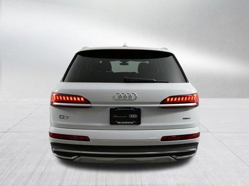 2023 Audi Q7 55 Premium