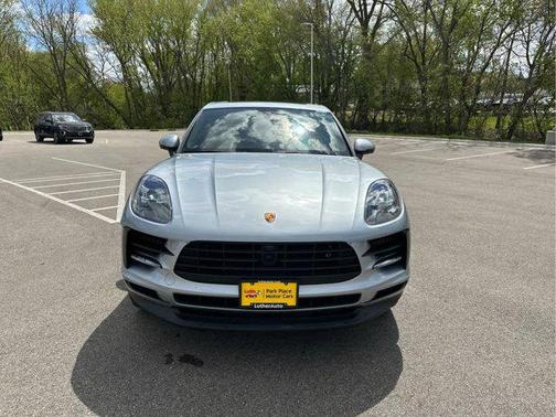 DOLOMITE SILVER M 2021 Porsche Macan Macan