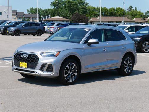 2022 Audi Q5 45 S line Premium Plus