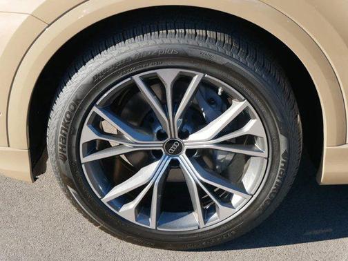 2025 Audi Q8 55 Prestige