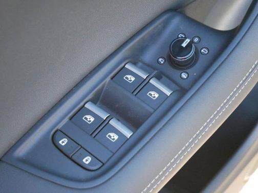 2025 Audi Q8 55 Prestige