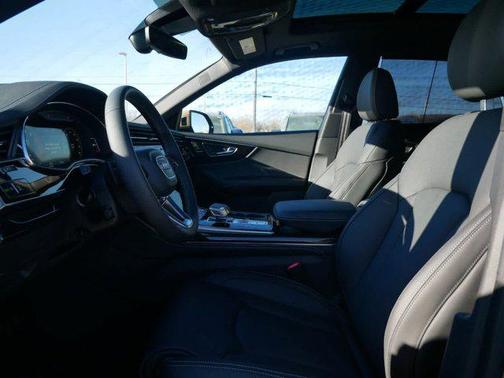 2025 Audi Q8 55 Prestige