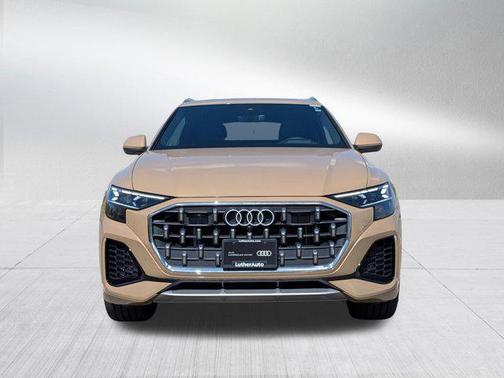 Sakhir Gold Metallic 2025 Audi Q8 55 Prestige