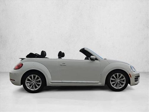 Pure White/Beige Roof 2018 Volkswagen Beetle 2.0T Coast