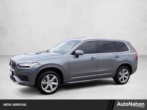 2020 Volvo XC90 T6 Momentum