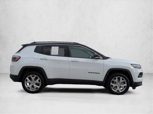 Bright White Clearcoat 2022 Jeep Compass Limited