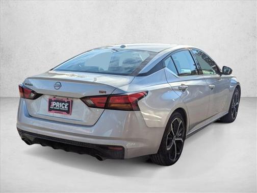 2023 Nissan Altima SR FWD