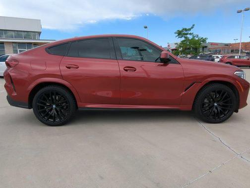 2022 BMW X6 xDrive40i
