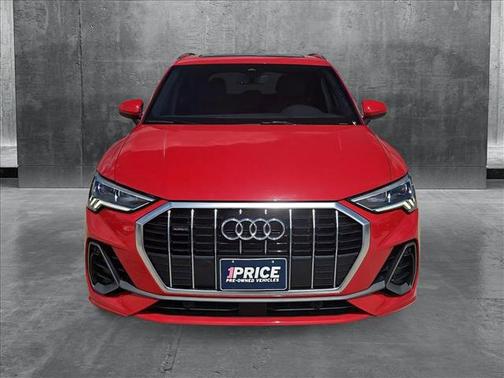 2024 Audi Q3 Premium 45 TFSI S line quattro Tiptronic