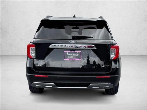 Agate Black Metallic 2024 Ford Explorer XLT