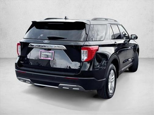 Agate Black Metallic 2024 Ford Explorer XLT