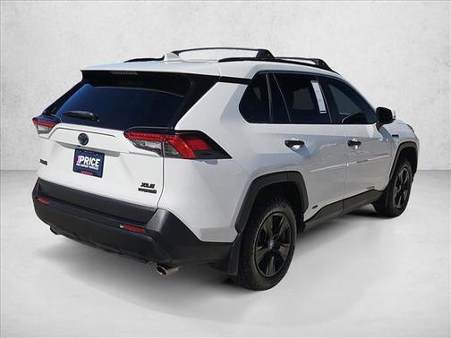2020 Toyota RAV4 Hybrid XLE