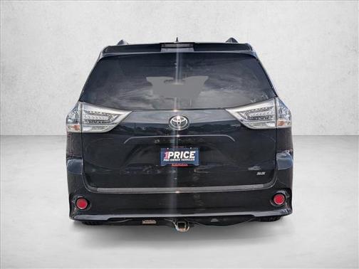 2018 Toyota Sienna SE Premium