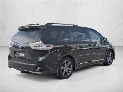 2018 Toyota Sienna SE Premium