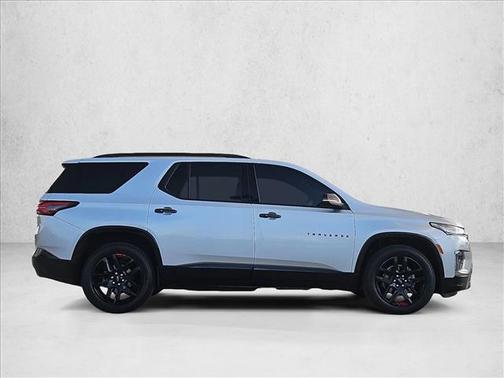 Silver Ice Metallic 2022 Chevrolet Traverse Premier