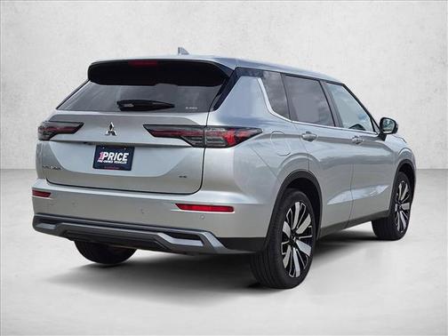 Gray 2025 Mitsubishi Outlander SE S-AWC