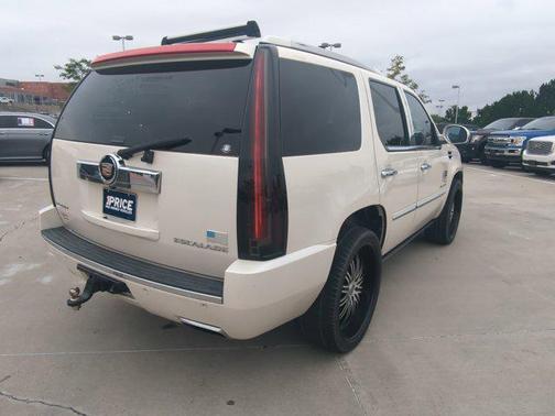 2013 Cadillac Escalade Platinum Edition