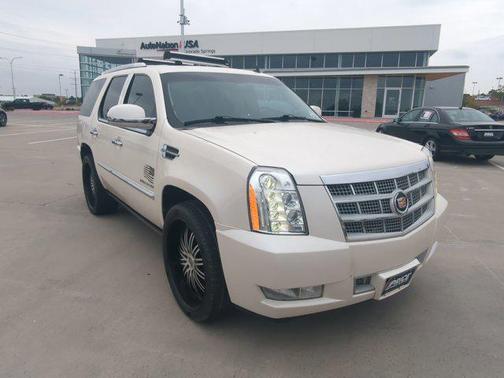2013 Cadillac Escalade Platinum Edition