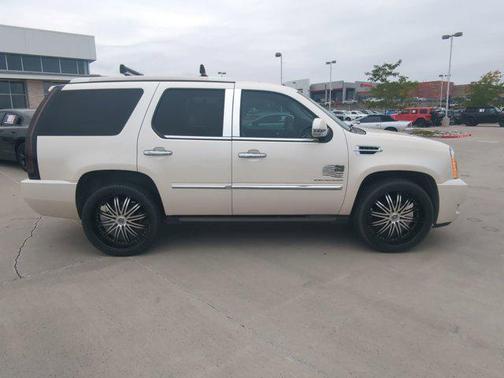2013 Cadillac Escalade Platinum Edition
