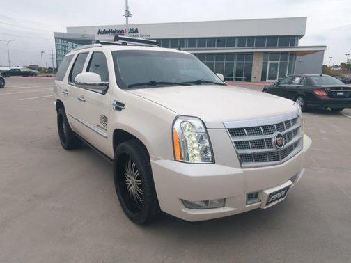 2013 Cadillac Escalade Platinum Edition