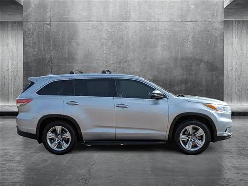 2016 Toyota Highlander Limited Platinum
