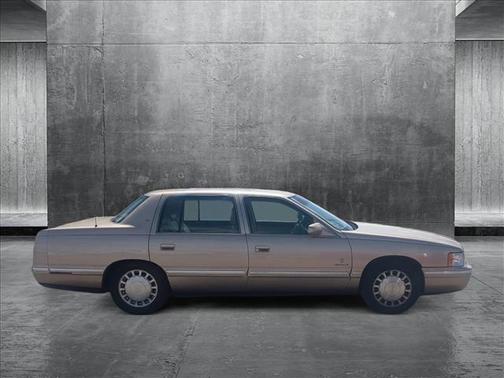 1998 Cadillac DeVille Base