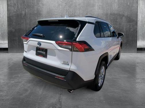 2021 Toyota RAV4 Hybrid XLE