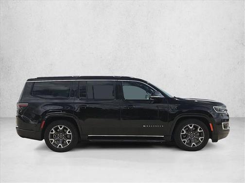 Diamond Black Crystal Pearlcoat 2023 Jeep Wagoneer Series III 4x4