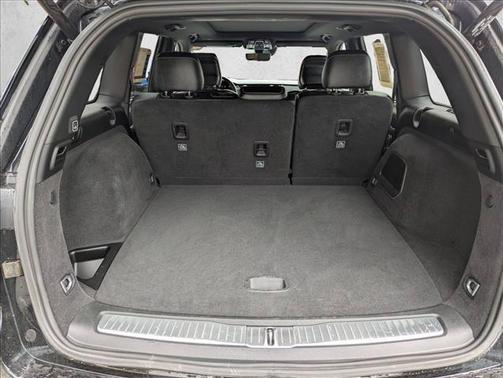 Diamond Black Crystal Pearlcoat 2023 Jeep Grand Cherokee Overland