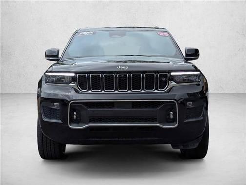 Diamond Black Crystal Pearlcoat 2023 Jeep Grand Cherokee Overland