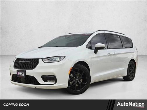 Bright White Clearcoat 2023 Chrysler Pacifica Touring L