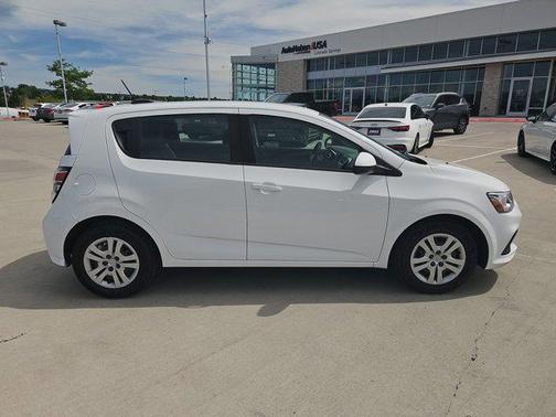 2017 Chevrolet Sonic LT