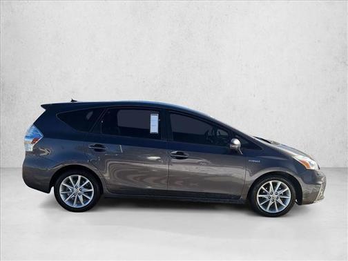 2013 Toyota Prius v Five