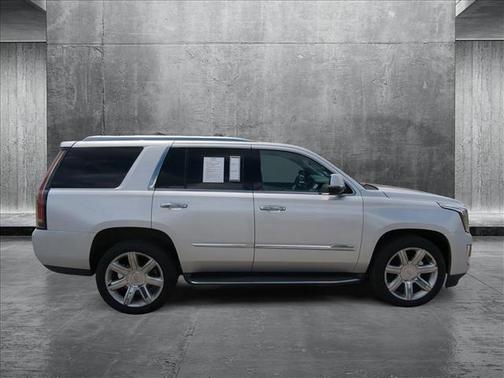 2015 Cadillac Escalade Luxury