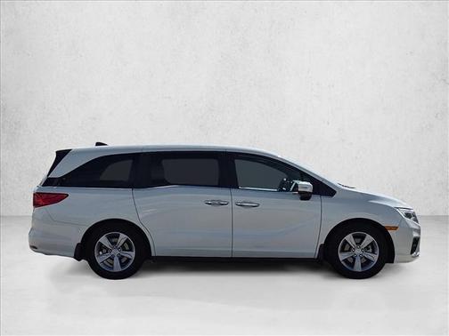 White Diamond Pearl 2018 Honda Odyssey EX-L