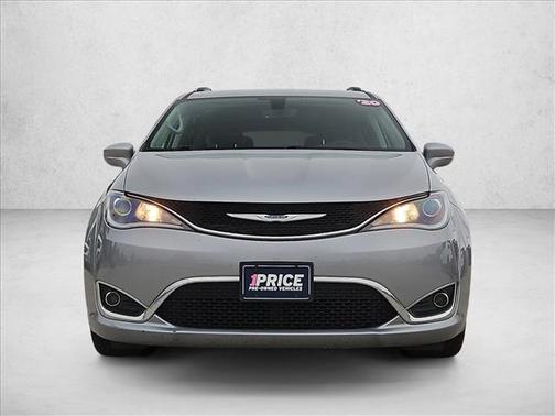 Billet Silver Metallic Clearcoat 2020 Chrysler Pacifica Touring L