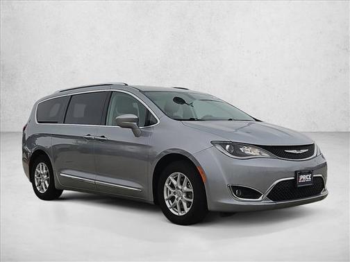 Billet Silver Metallic Clearcoat 2020 Chrysler Pacifica Touring L