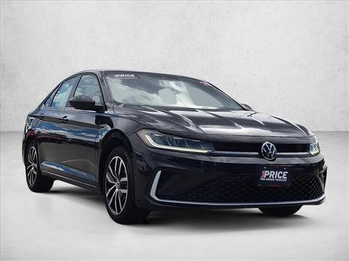 Deep Black Pearl 2025 Volkswagen Jetta 1.5T SE
