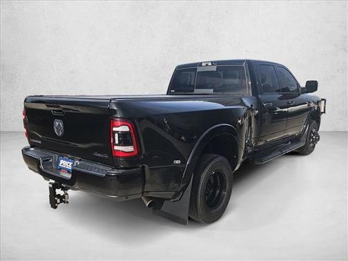 2022 RAM 3500 Laramie Crew Cab 4x4 8' Box