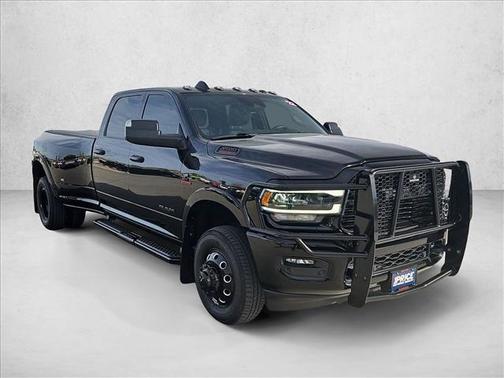 2022 RAM 3500 Laramie Crew Cab 4x4 8' Box