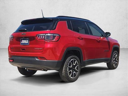 Red Hot Pearlcoat 2025 Jeep Compass Trailhawk