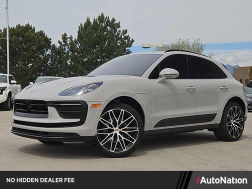 Chalk 2023 Porsche Macan Macan