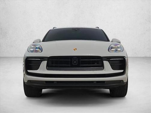 Chalk 2023 Porsche Macan Macan