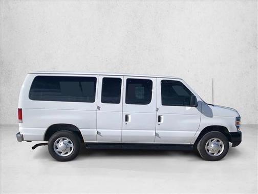 2010 Ford E350 Super Duty XLT