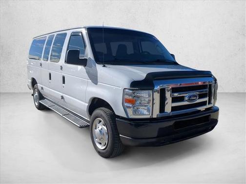 2010 Ford E350 Super Duty XLT