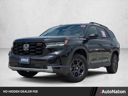 Crystal Black Pearl 2025 Honda Pilot TrailSport