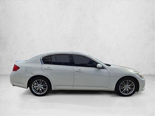 2011 INFINITI G37x Base