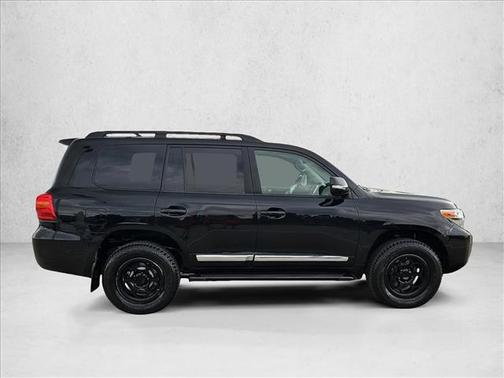 2015 Toyota Land Cruiser Base