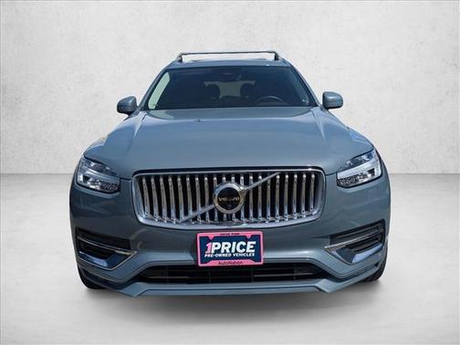 Platinum Grey Metallic 2023 Volvo XC90 B6 Plus 7-Seater