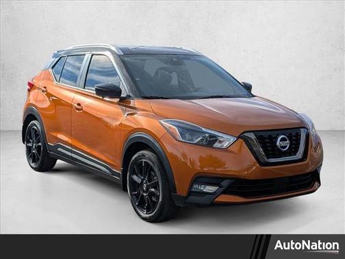 2020 Nissan Kicks SR